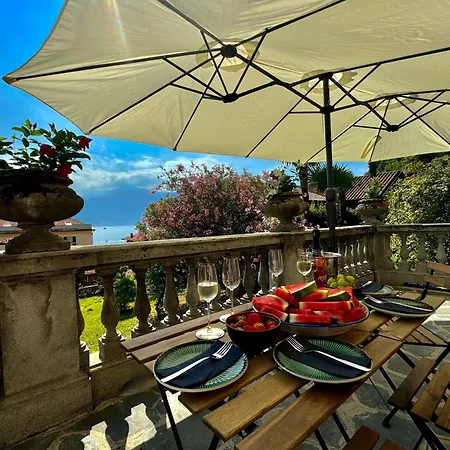 Giardino Floreale Di Apartment Menaggio