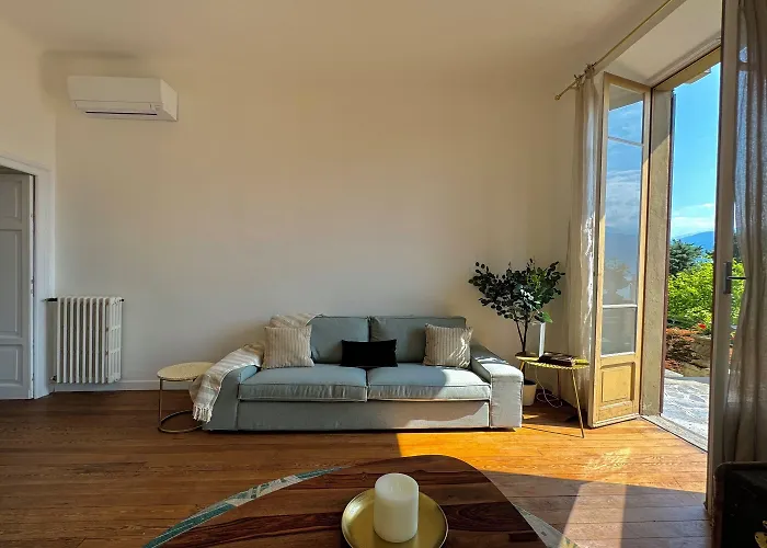 Giardino Floreale Di * Μενάτζιο