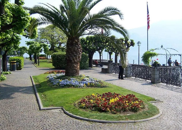 アパート Giardino Floreale Di メナッジョ