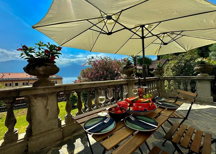 Giardino Floreale Di Apartamento Menaggio