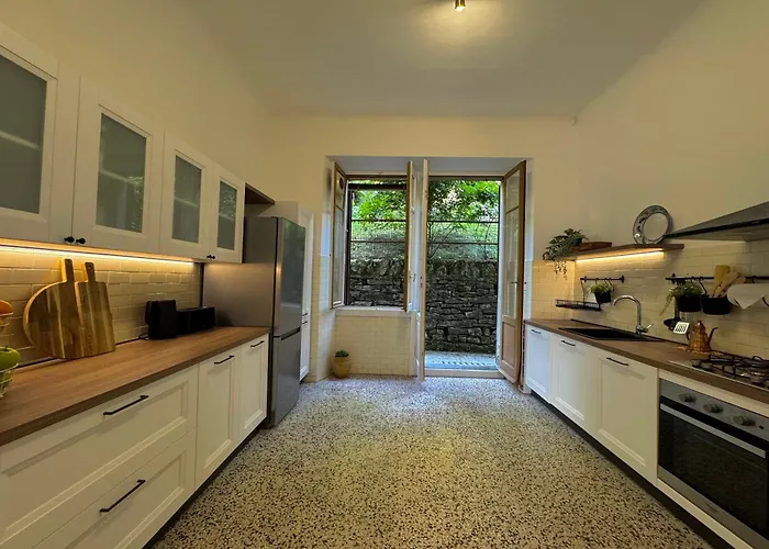 Giardino Floreale Di Apartamento Menaggio