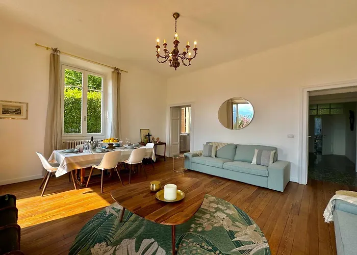 Giardino Floreale Di Apartman Menaggio