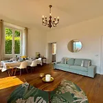 Giardino Floreale Di Apartmán Menaggio